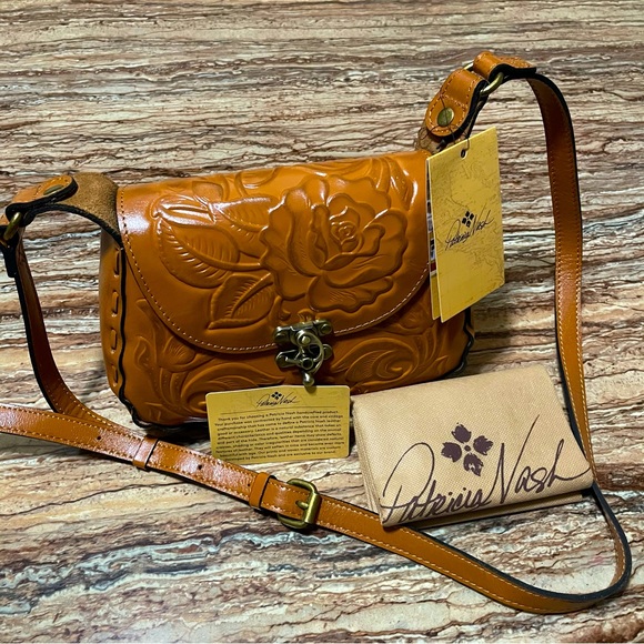 Patricia Nash - Picture 1 of 9